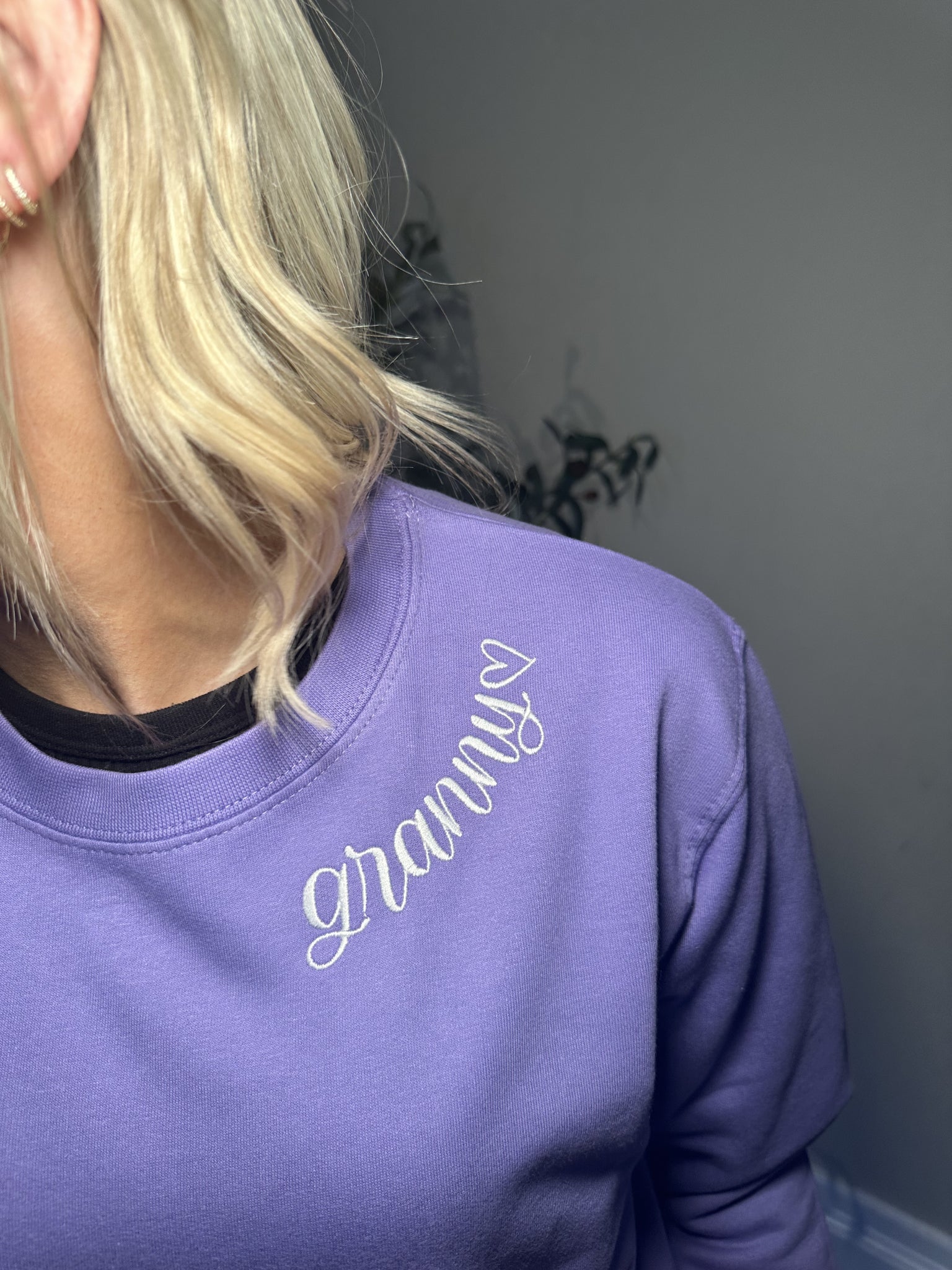 Granny Collar Embroidered Sweatshirt