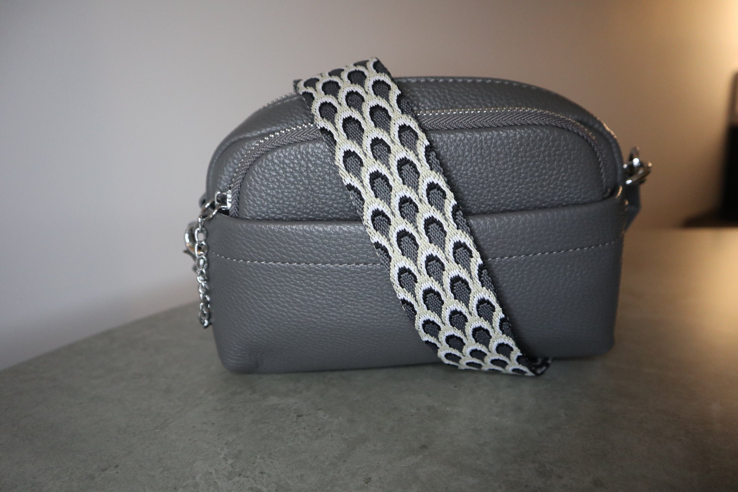 ★MCLANEE★ 919 Sophia Shoulder and Crossbody Bag 919sopia ☆MCLANEE☆ 919 Sophia Shoulder and Crossbody Bag 919sopia