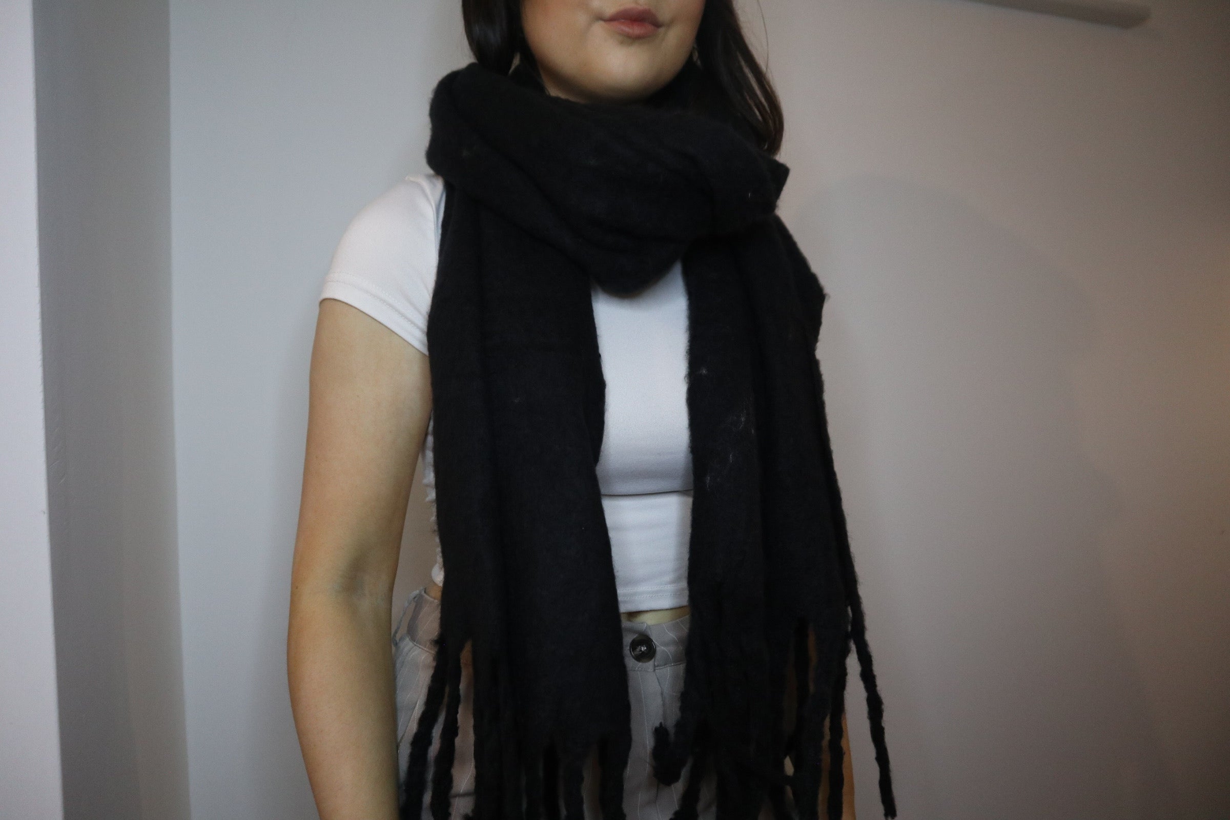 Black Plain Tassel Blanket Scarf